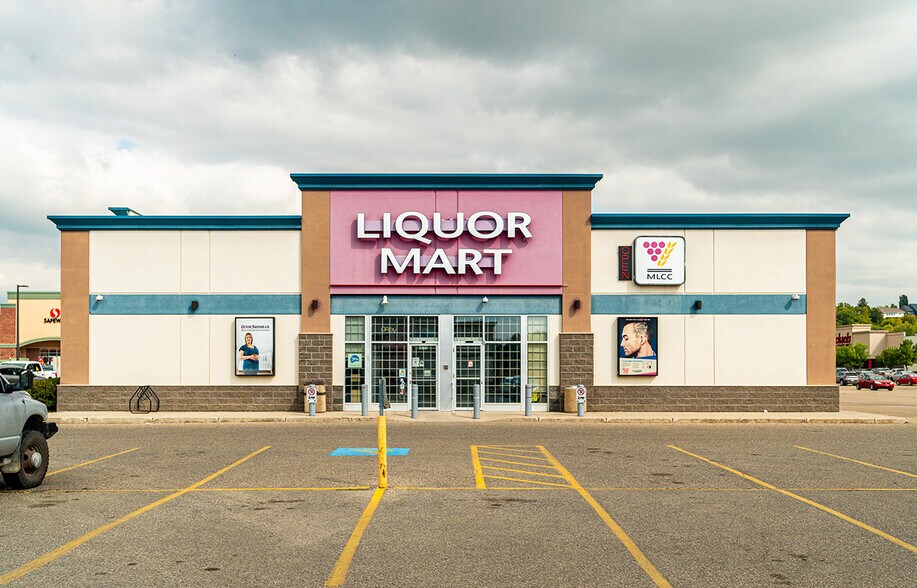 More Photos Of 801-925 18th St N, Brandon Unknown For Lease