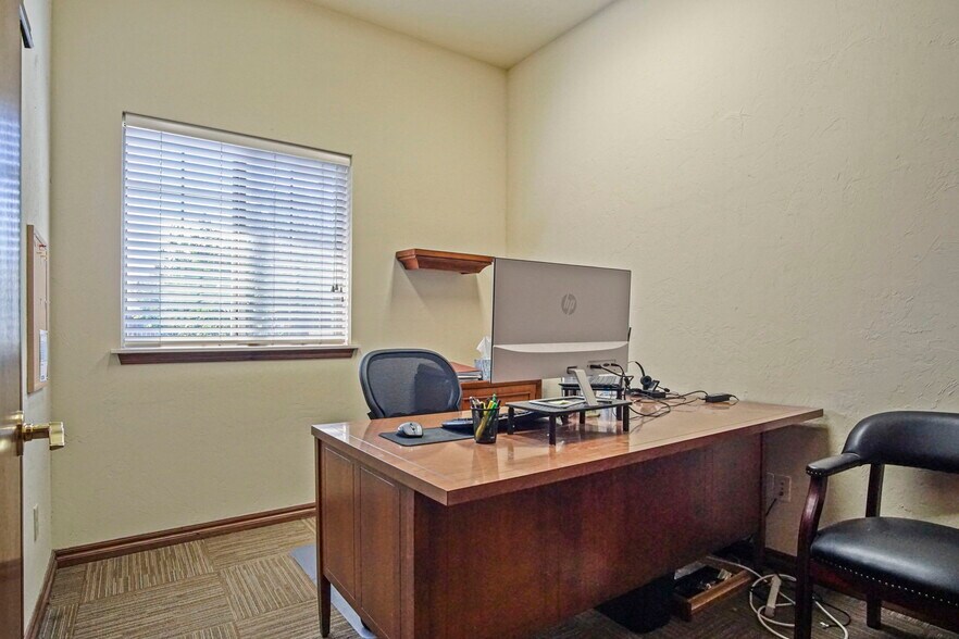 More Photos Of 1006 24th Ave NW, Norman Office For Sale