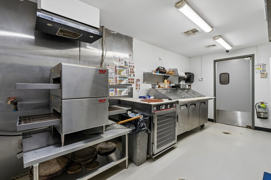 More Photos Of 8848 Soldier Creek Rd, Kingston Hotel For Sale
