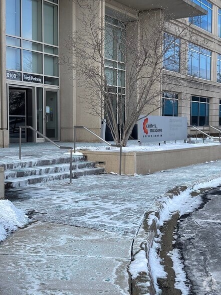 More Photos Of 28100 Torch Pky, Warrenville Office For Sale