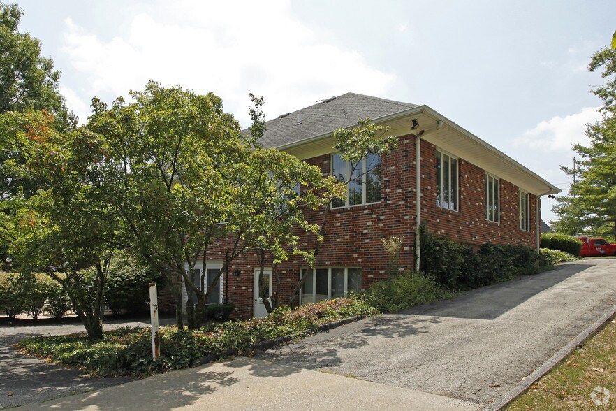 More Photos Of 16925 Manchester Rd, Wildwood Medical For Sale
