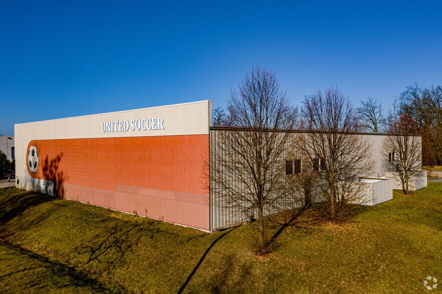 More Photos Of 5018 Blazing Star Dr, Madison Sports And Entertainment For Sale