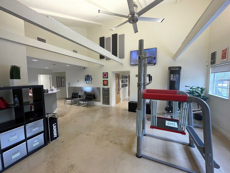 More Photos Of 17006 San Pedro Ave, San Antonio Medical For Lease