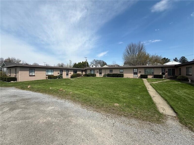 Primary Photo Of 50 N Crescent Dr, Hermitage Multifamily For Sale