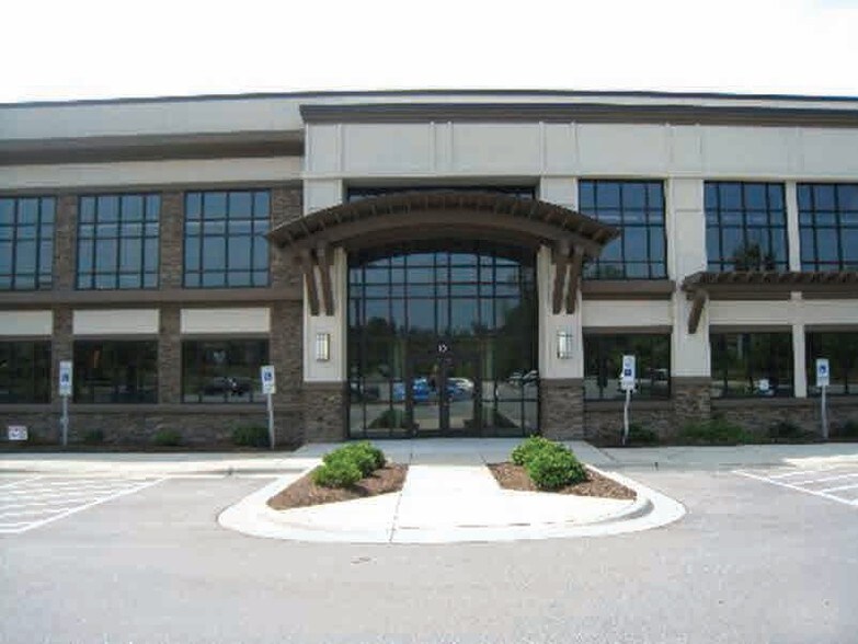 More Photos Of 101 Cosgrove Hill Ave, Chapel Hill Medical For Sale