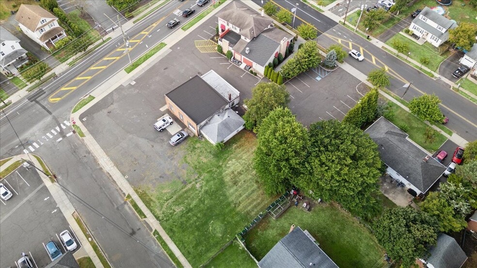 More Photos Of 1 Union Ave, Somerville Auto Repair For Sale