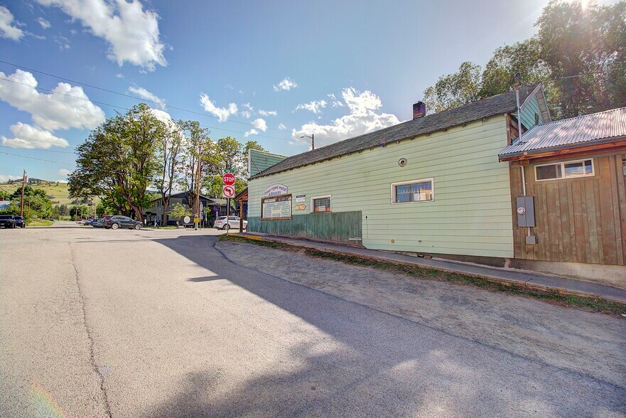 More Photos Of 300 Main St, Hot Springs Freestanding For Sale