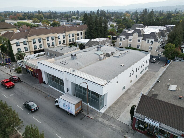 More Photos Of 1802-1808 El Camino Real, Redwood City General Retail For Lease
