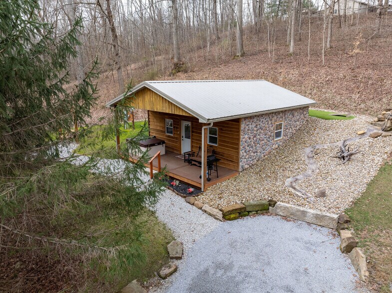 More Photos Of 15017 State Route 678, Rockbridge Specialty For Sale