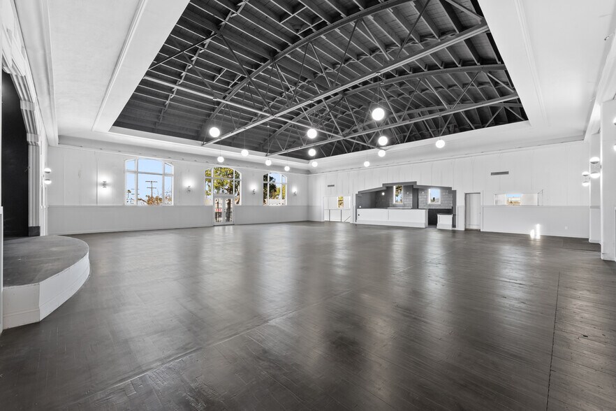 More Photos Of 3451-3465 El Cajon Blvd, San Diego Theater Concert Hall For Sale