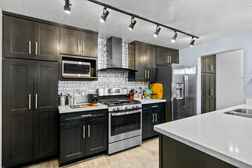 More Photos Of 89 S Main St, Brigham City Restaurant For Sale