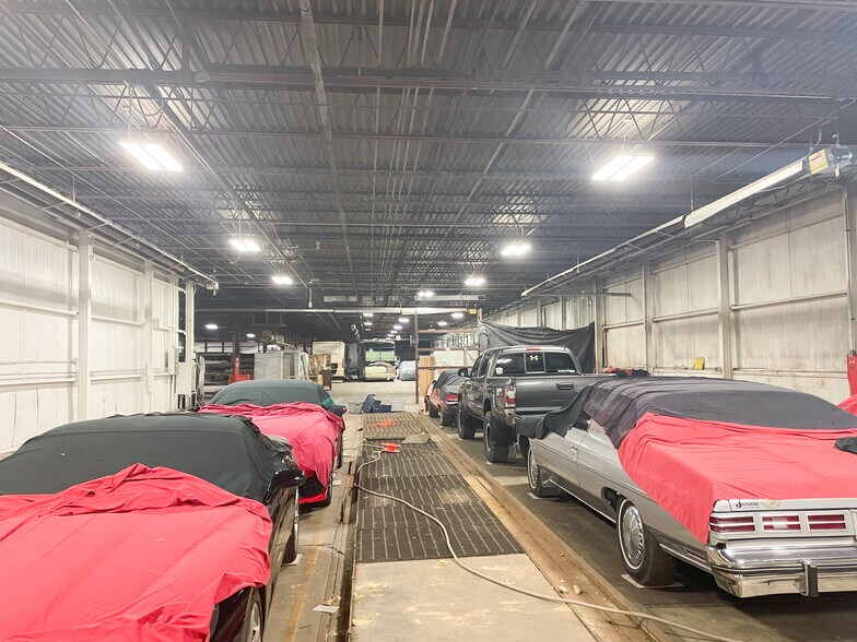More Photos Of 7451 Terminal Dr, Lorain Truck Terminal For Sale