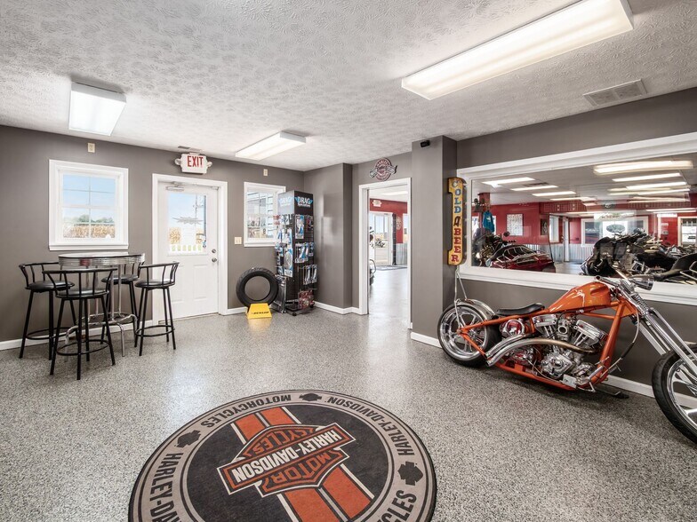 More Photos Of 31 S Ludlow Rd, Urbana Auto Repair For Sale