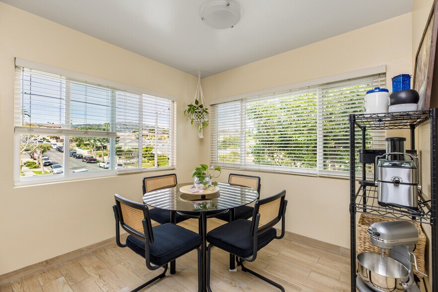 More Photos Of 1021 W 14th St, San Pedro Apartments For Sale