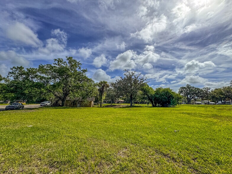 More Photos Of 615 Old Hospital Dr, Brooksville Land For Sale