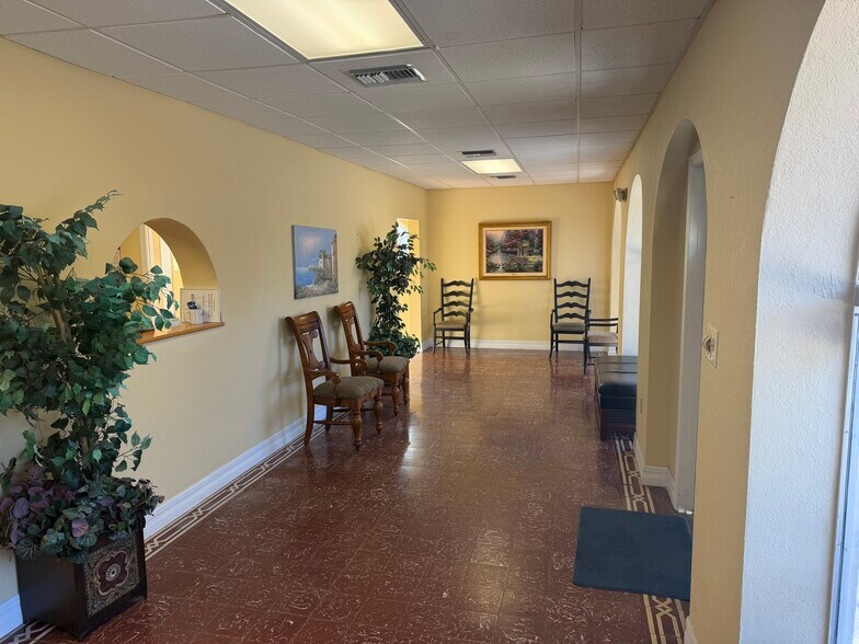 More Photos Of 912 Jackson St N, Saint Petersburg Medical For Lease