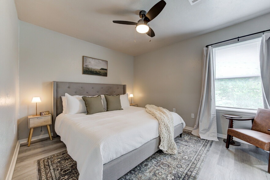 More Photos Of 735 NW 30th St, Oklahoma City Apartments For Sale