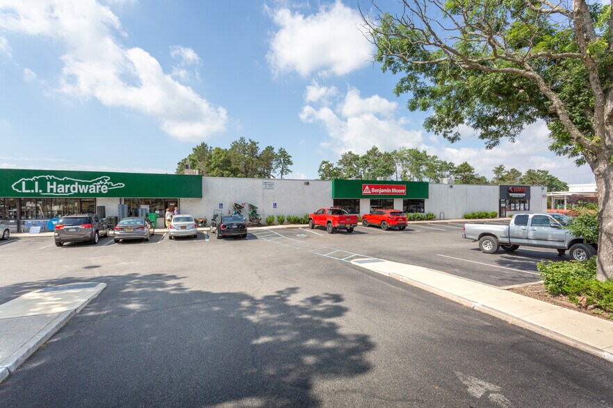 More Photos Of 3600-3606 Veterans Memorial Hwy, Bohemia Freestanding For Lease