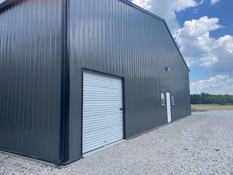 More Photos Of 3745 County Road 997, McKinney Warehouse For Lease