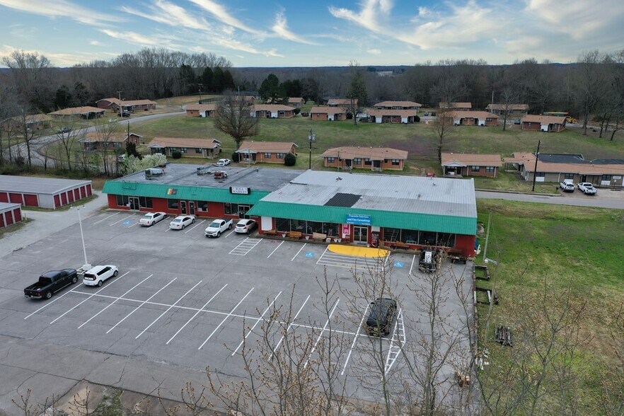 More Photos Of 20310 Main St E, Huntingdon Storefront For Sale