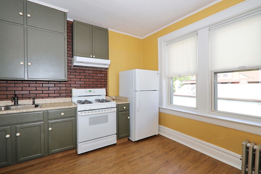 More Photos Of 171 Maplewood Ave, Maplewood Storefront Retail Residential For Sale