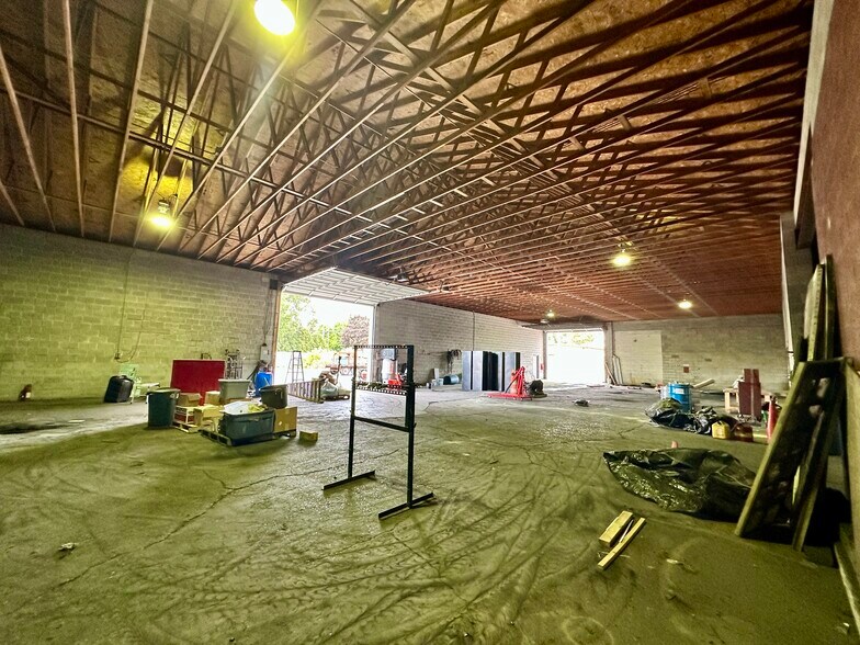 More Photos Of 212 S Pine River St, Ithaca Industrial For Sale