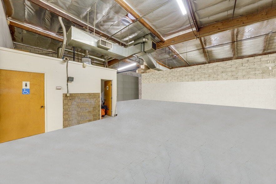 More Photos Of 14836 Ramona Blvd, Baldwin Park Warehouse For Sale