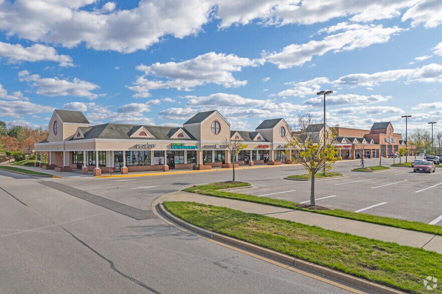 More Photos Of 8761-8779 Piney Orchard Pky, Odenton Freestanding For Lease