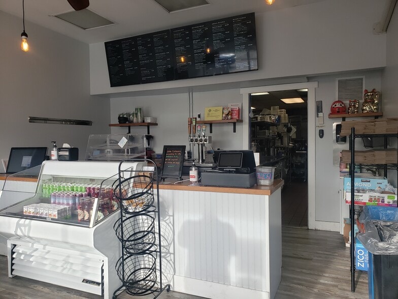 More Photos Of 758-768 Kapahulu Ave, Honolulu Storefront Retail Office For Lease