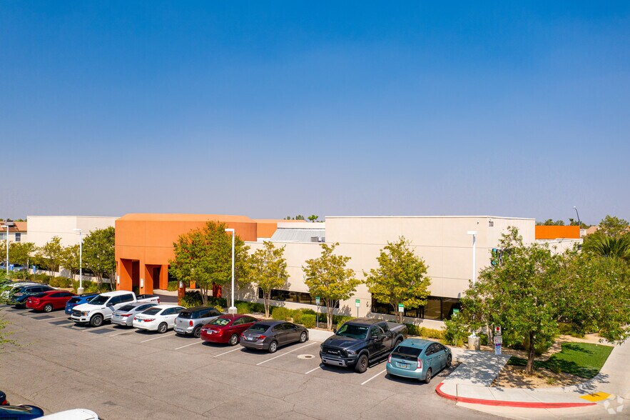 Primary Photo Of 700 E Silverado Ranch Blvd, Las Vegas Medical For Lease