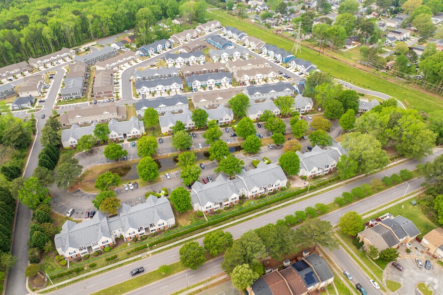 More Photos Of 1201 Edenham Ct, Virginia Beach Apartments For Sale
