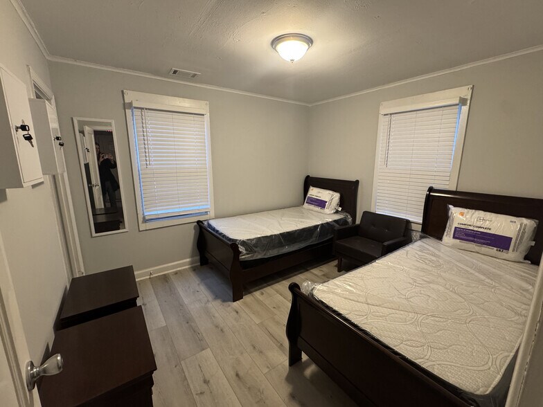 More Photos Of 340 Lockheed Ave SE, Marietta Healthcare For Sale