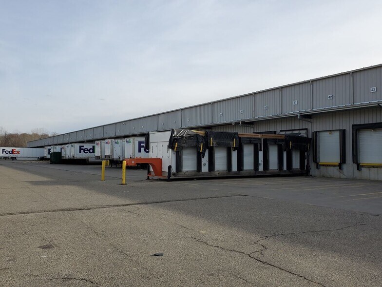 More Photos Of 2612 Kersten Ct, Kalamazoo Warehouse For Lease