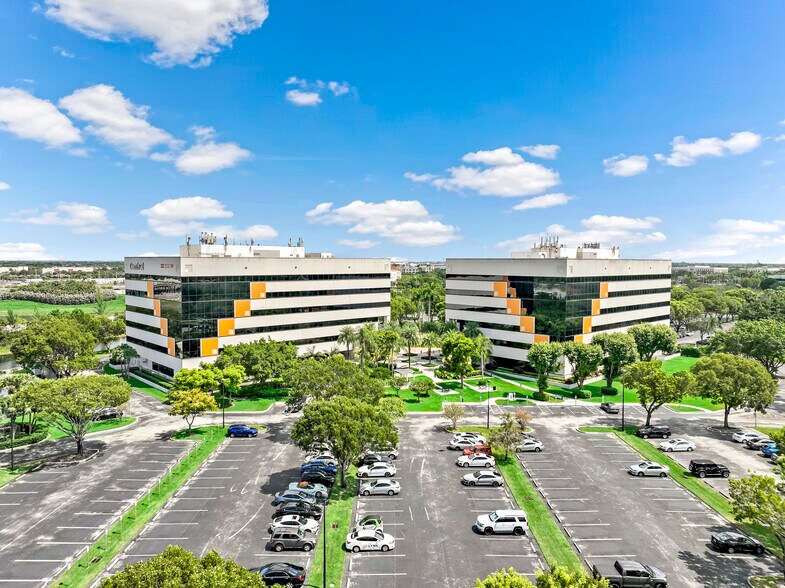 More Photos Of 3400 Lakeside Dr, Miramar Office For Lease