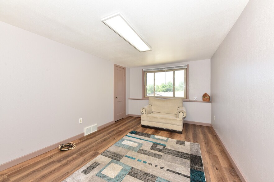 More Photos Of N96W20275 County Line Rd, Menomonee Falls Multifamily For Sale