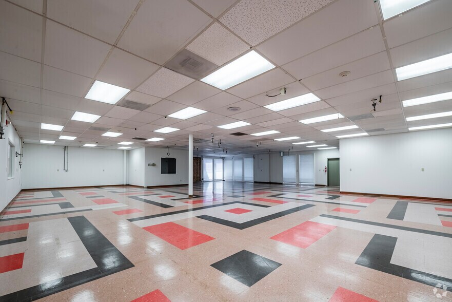 More Photos Of 481 California St, Grants Pass Industrial For Sale