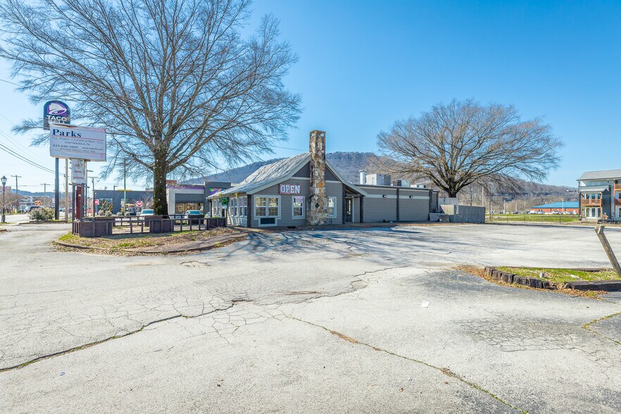 More Photos Of 3147 Broad St, Chattanooga Restaurant For Sale