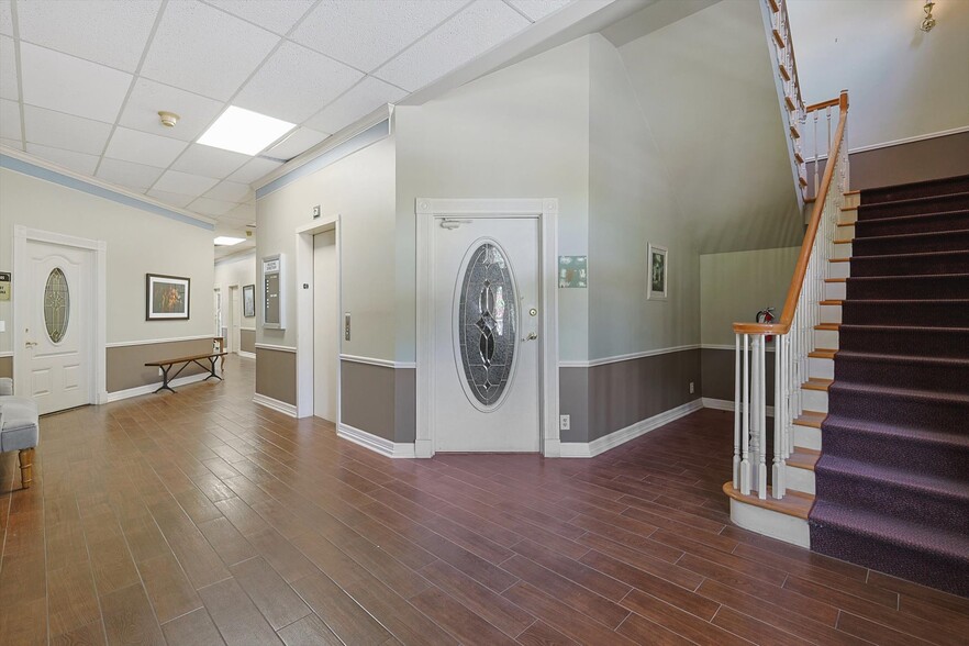 More Photos Of 6800 Heritage Pky, Rockwall Medical For Lease