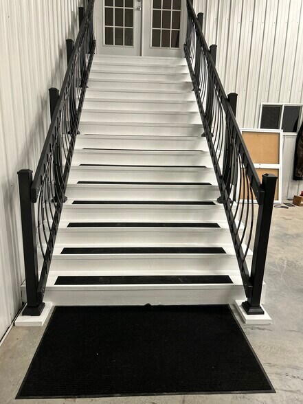 More Photos Of 7754 S State Route 73, Wilmington Flex For Lease