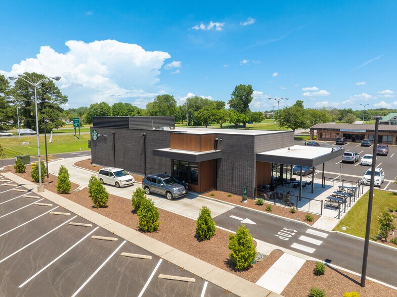 More Photos Of 317 Tilghman Rd, Salisbury General Retail For Sale