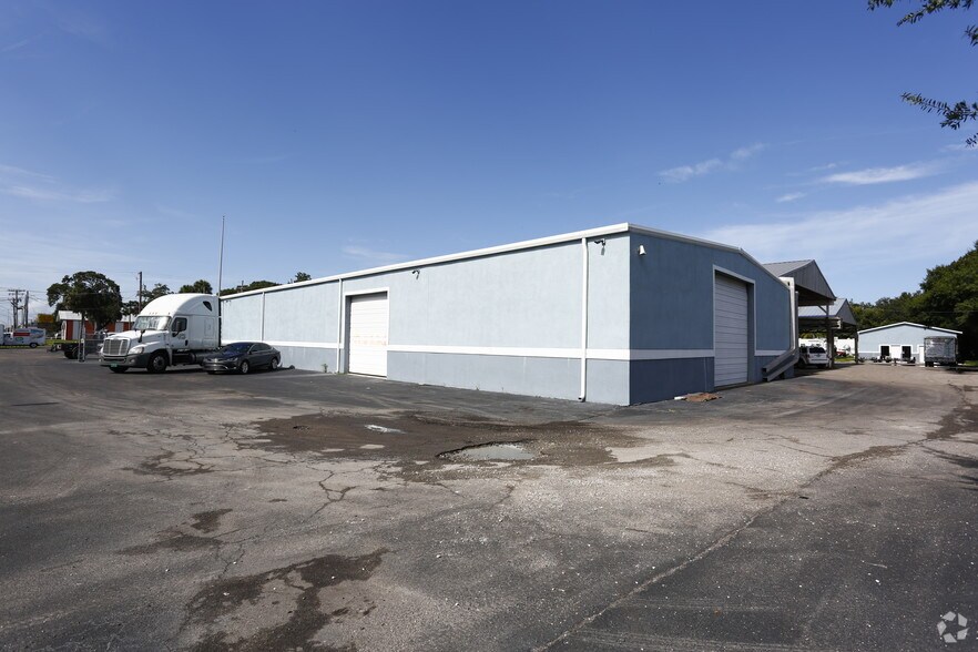 Primary Photo Of 10905 S US Highway 41, Gibsonton Unknown For Lease