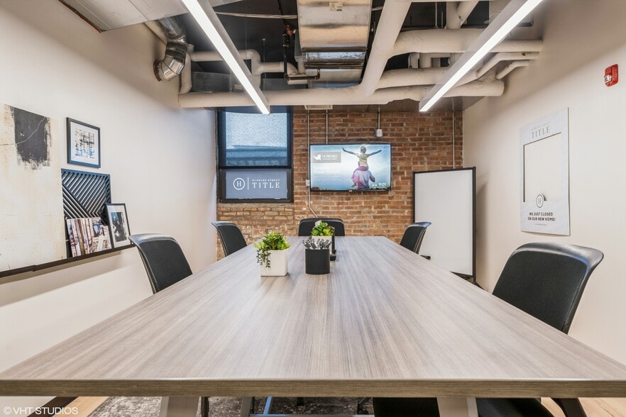 More Photos Of 1732-1734 W Hubbard St, Chicago Loft Creative Space For Lease