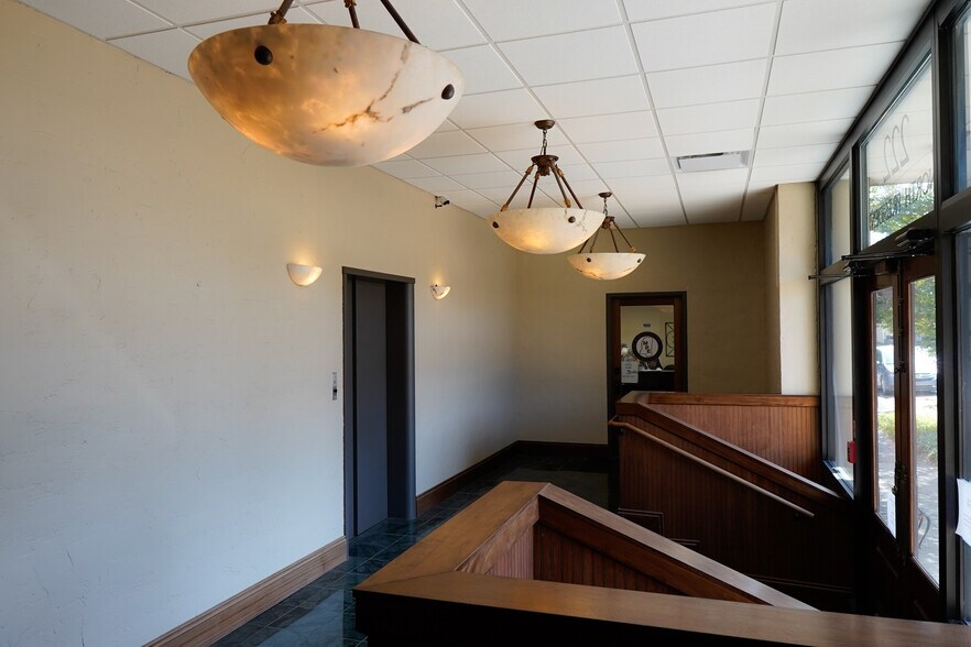 More Photos Of 222 N President St, Jackson Office Residential For Sale