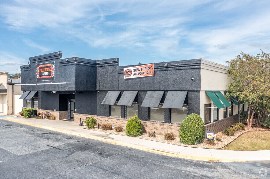 More Photos Of 3709 Bloomfield Rd, Macon-Bibb Restaurant For Lease