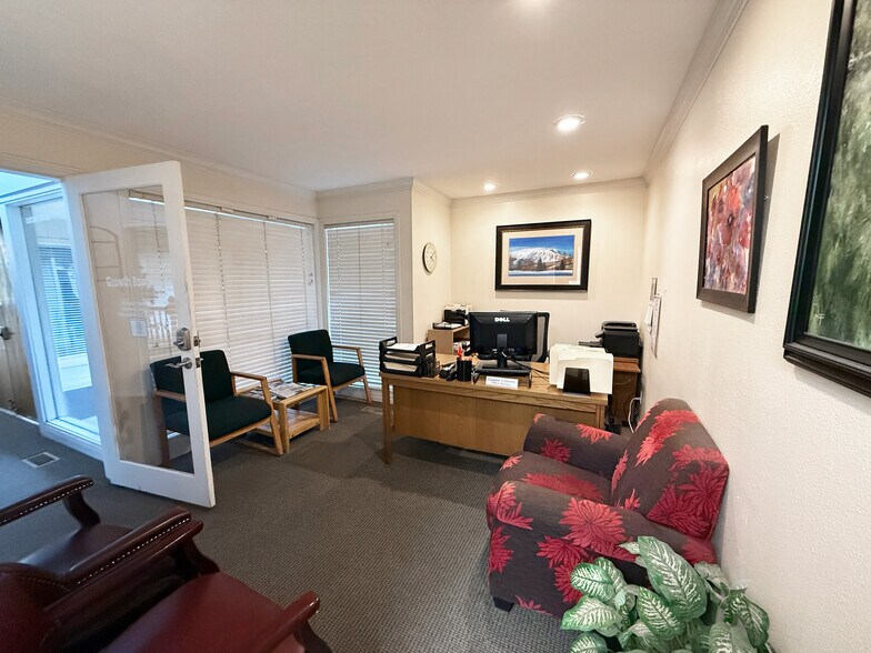 More Photos Of 560 S State, Orem Office For Sale