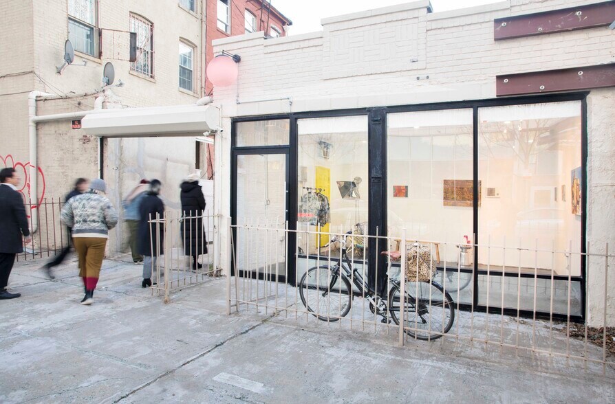 Primary Photo Of 58 Ainslie St, Brooklyn Freestanding For Lease