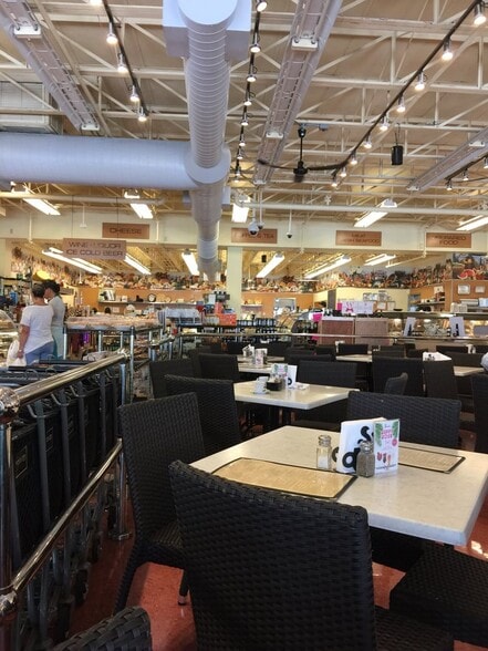 More Photos Of 17140 Collins Ave, Sunny Isles Beach Unknown For Lease