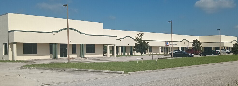 More Photos Of 1750 Longleaf Blvd, Lake Wales Light Distribution For Sale