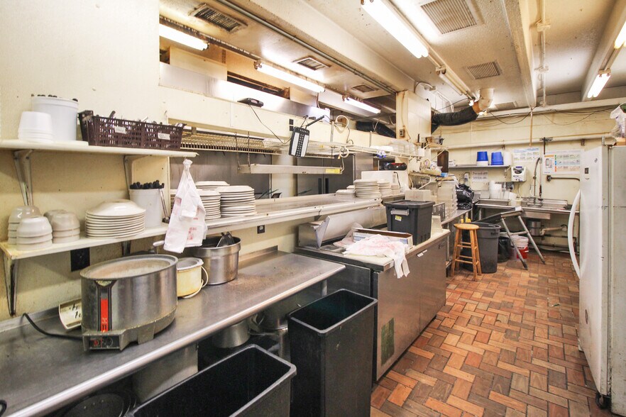 More Photos Of 1420 W Jackson St, Macomb Restaurant For Sale