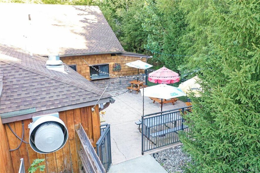 More Photos Of 809 Bloomingburg Rd, Bloomingburg Restaurant For Sale